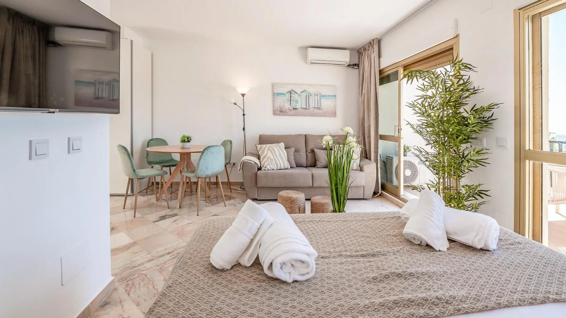 Apartment Oleholidays 143 Romana Playa Vistas Al Mar Marbella Spain